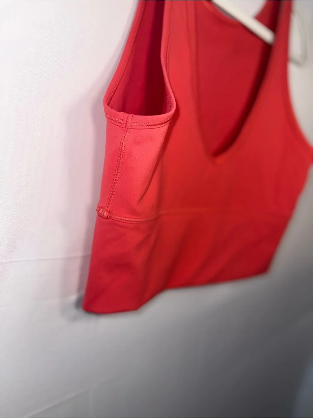 Lululemon Women Red V-Neck Athletic Yoga Sports Bra Size 6 /S
